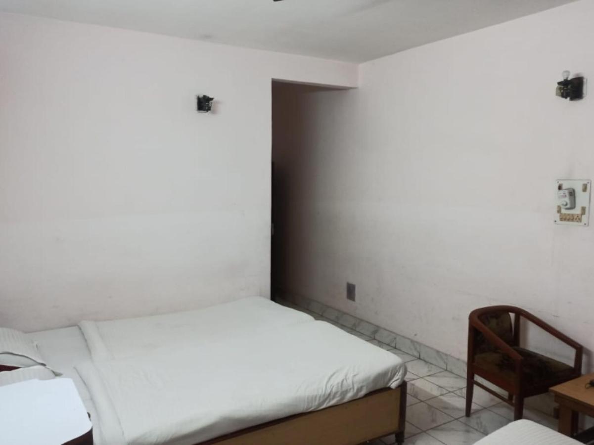 Oyo 80830 Hotel Buddha International Bodh Gaya Dış mekan fotoğraf