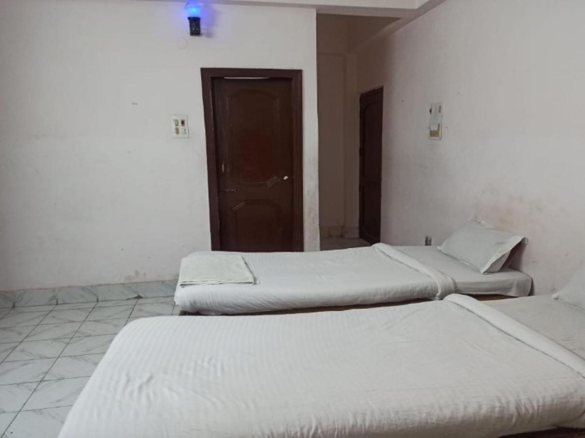 Oyo 80830 Hotel Buddha International Bodh Gaya Dış mekan fotoğraf