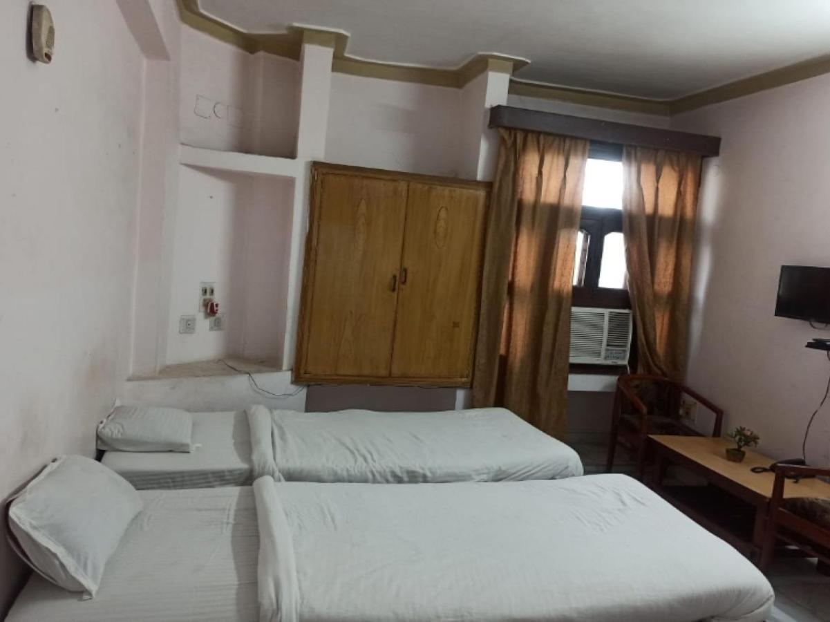 Oyo 80830 Hotel Buddha International Bodh Gaya Dış mekan fotoğraf