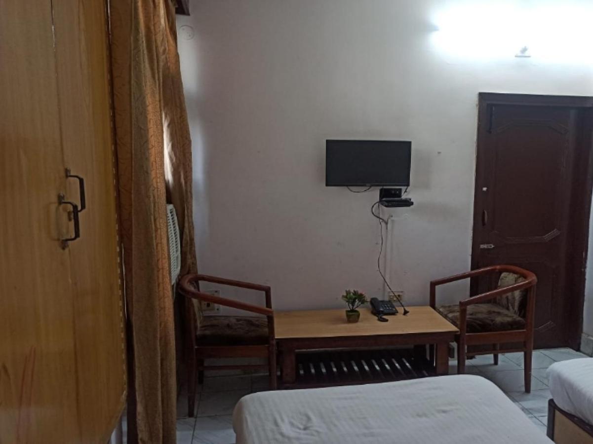 Oyo 80830 Hotel Buddha International Bodh Gaya Dış mekan fotoğraf