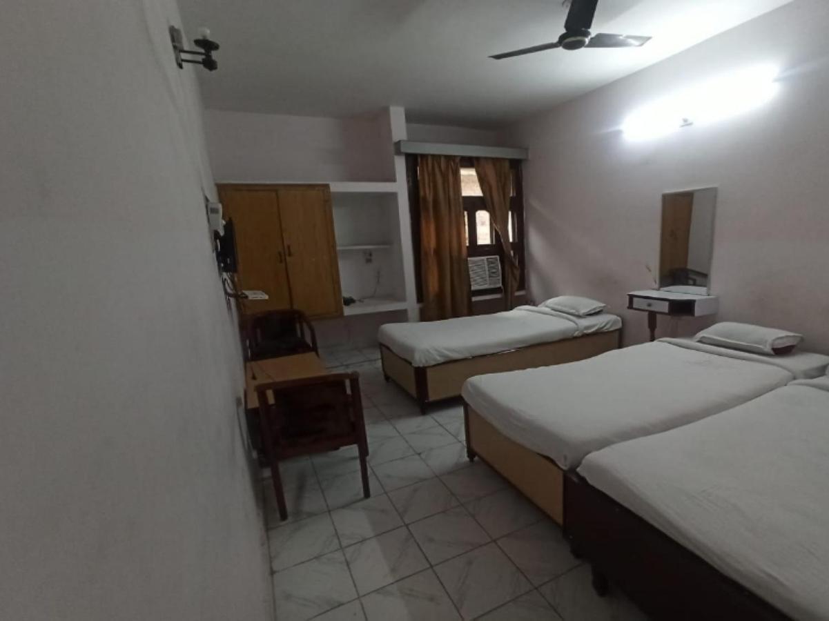 Oyo 80830 Hotel Buddha International Bodh Gaya Dış mekan fotoğraf